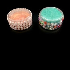 Lipgloss and lip scrub